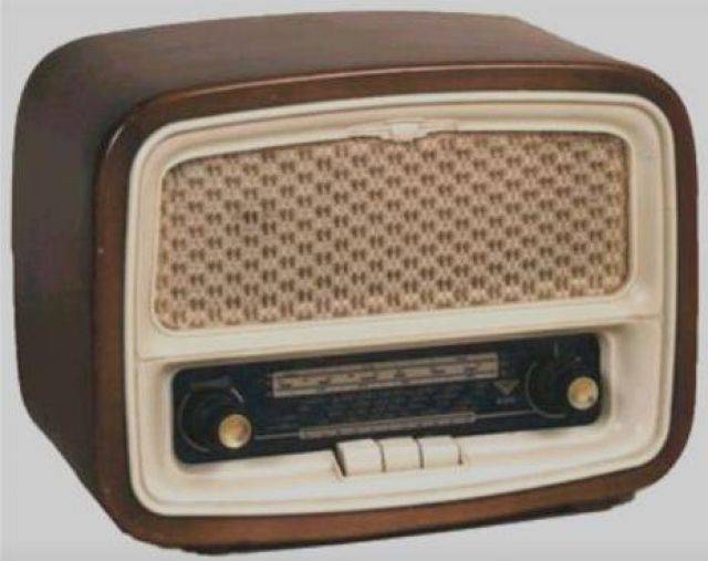 90 éve szól a rádió