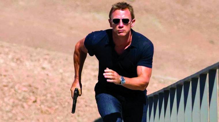 Spectre: pörgő akció, kevés egyedi zamat