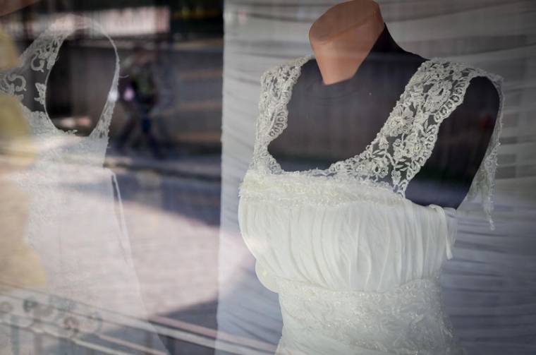 Székelyföldi esküvődivat: ritka már a házisüti, de reggelig ropják