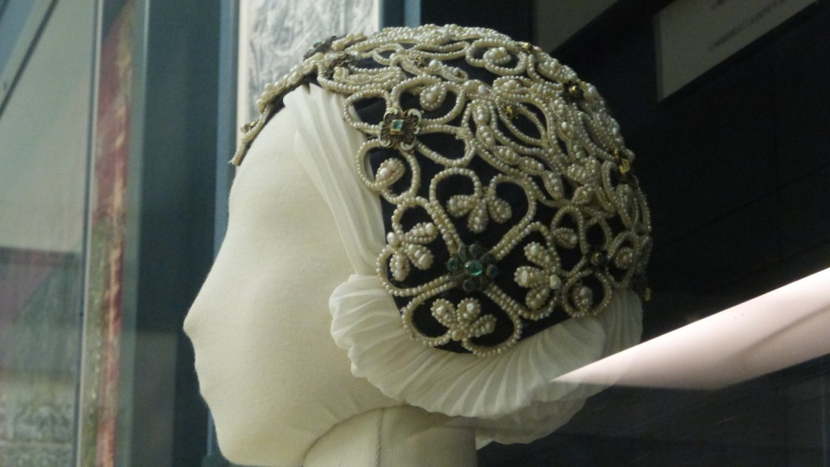 Brandenburgi Katalin díszítő fejéke a 17. századból •  Fotó: Csermák Judit