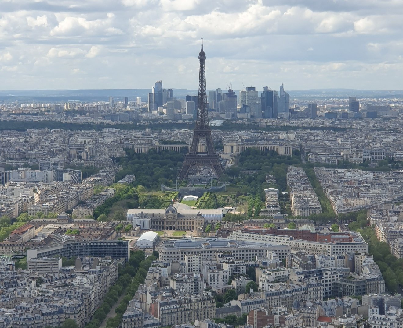 Gyönyörű kilátás Párizsra a Montparnasse toronyból • Fotó: Csermák Bálint