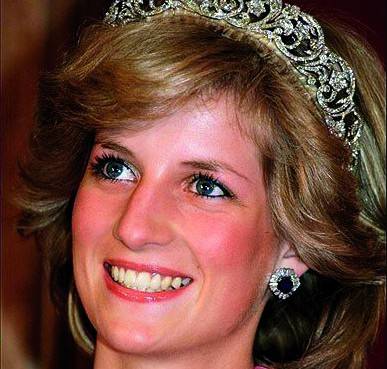 Húsz éve a szívek királynője nélkül