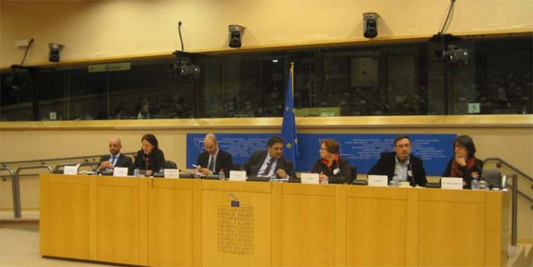 Civilek és civilebbek brüsszeli panaszórája