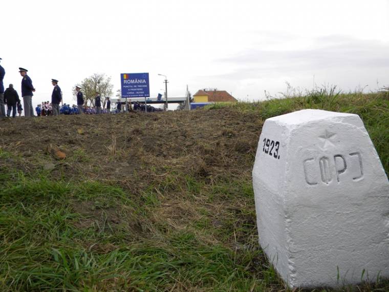 Kiskapuk a jó szomszédhoz