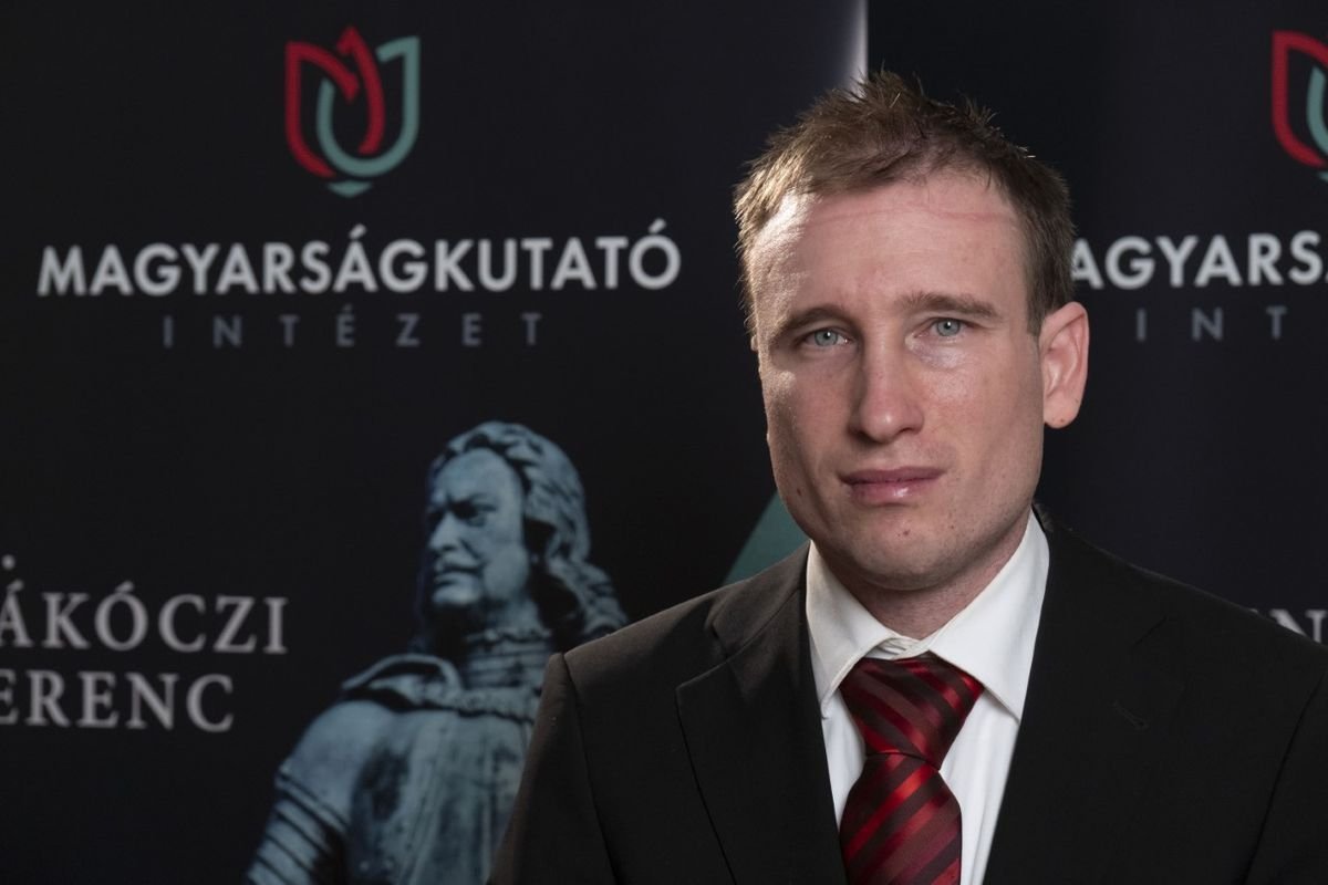 Jeney János Dél-Afrikában született, és sok magyarhoz hasonlóan hazatelepedett Magyarországra •  Fotó: Facabook/Magyarságkutató Intézet
