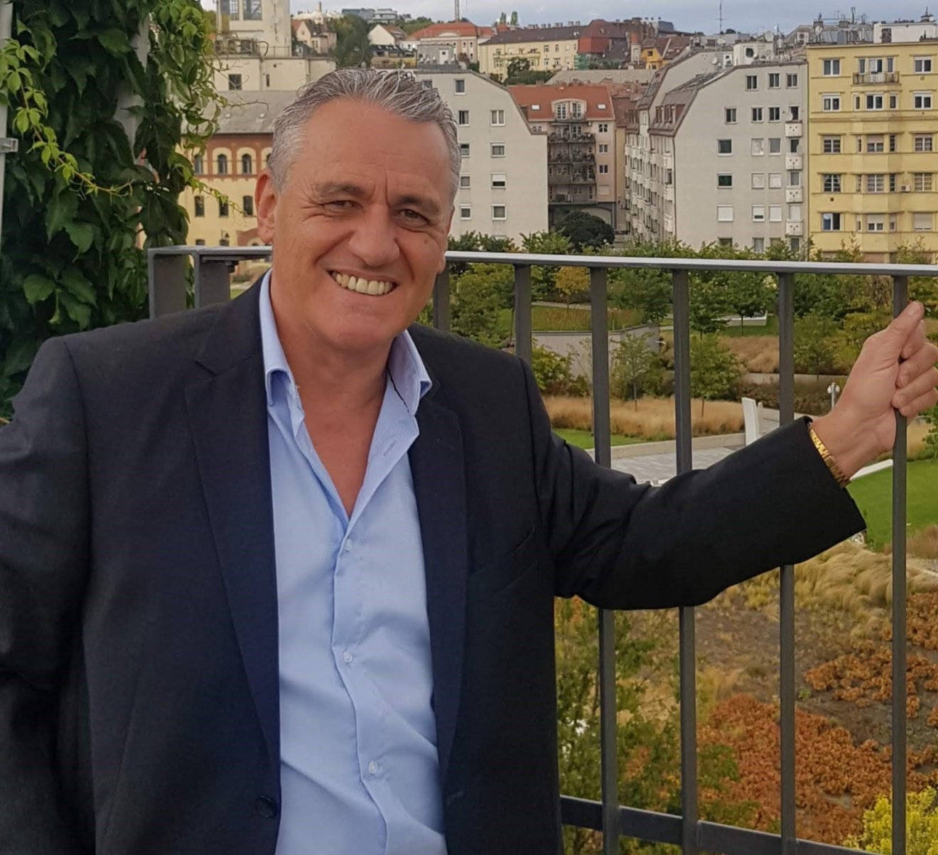 A Németországban dolgozó egyetemi oktató rendszeresen hazajár BUdapestre •  Fotó: Facebook/Szabó Mihály