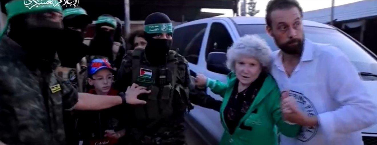 Bizonytalan sors. A terroristák szóvivője szerint még ők sem tudják, hány túsz maradt életben október 7. óta •  Fotó: Képernyőmentés – videofelvétel