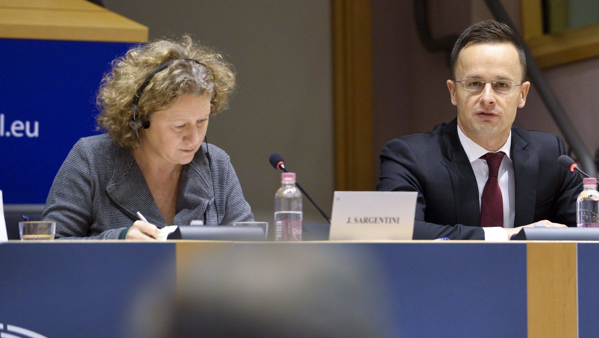 Judith Sargentini és Szijjártó Péter: a magyar külügyminiszter a jelentéstevő legtöbb állítását cáfolta &bullet;  Fotó: MTI