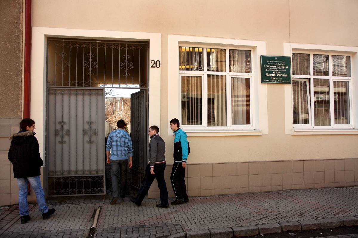 A munkácsi Szent Isván Líceum: ukrán nyelvűvé változtatnának minden magyar iskolát • Fotó: MTI