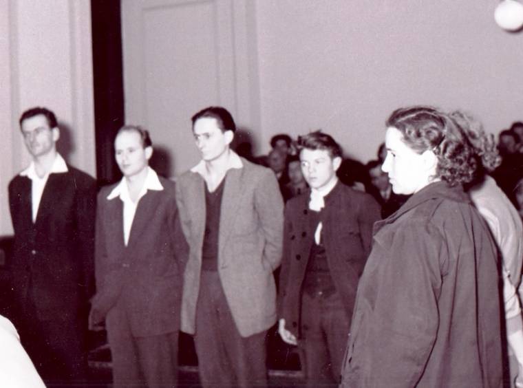 Perjátékban újrajátszott történelem