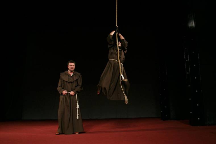 Az áldozatok diszkrét bája