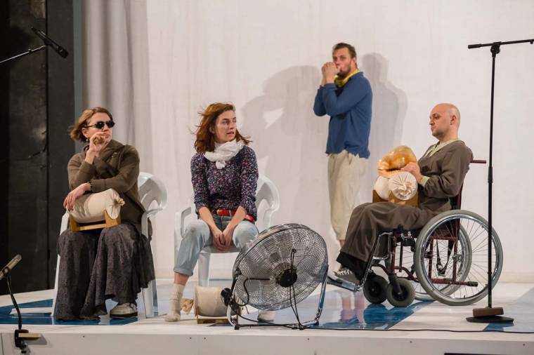 Nadrágszíjhúzás az erdélyi színházakban