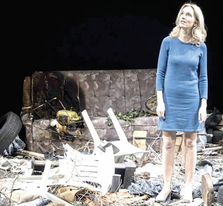 Interferenciák a háború jegyében