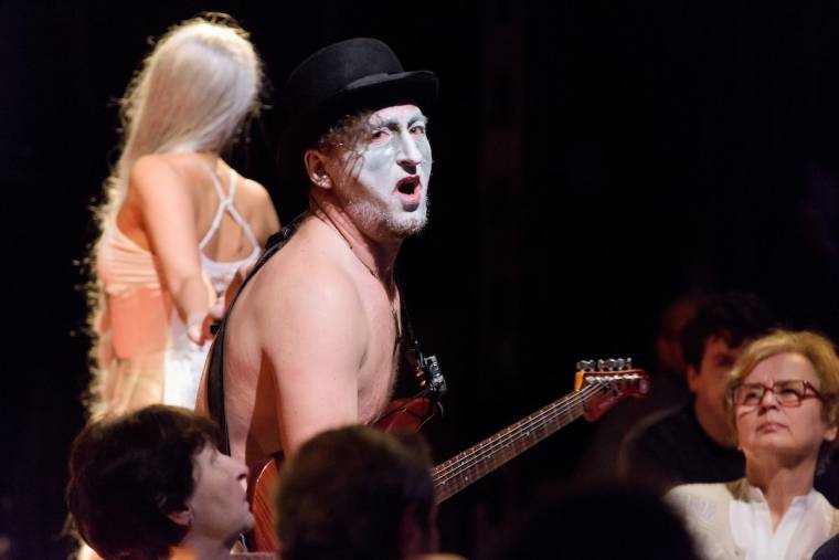 A közönség komfortzónáján innen és túl