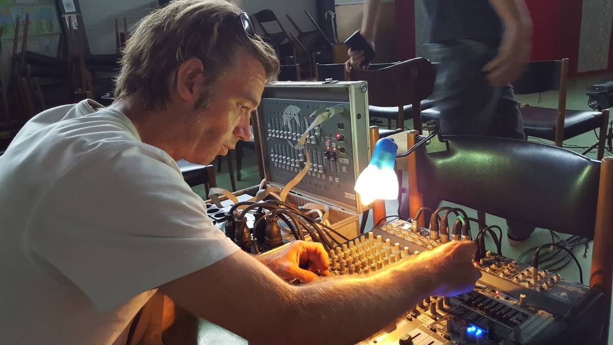 Aszalós Géza, a vándortársulat rendezője &bullet;  Fotó: Bánsági Vándorszínház