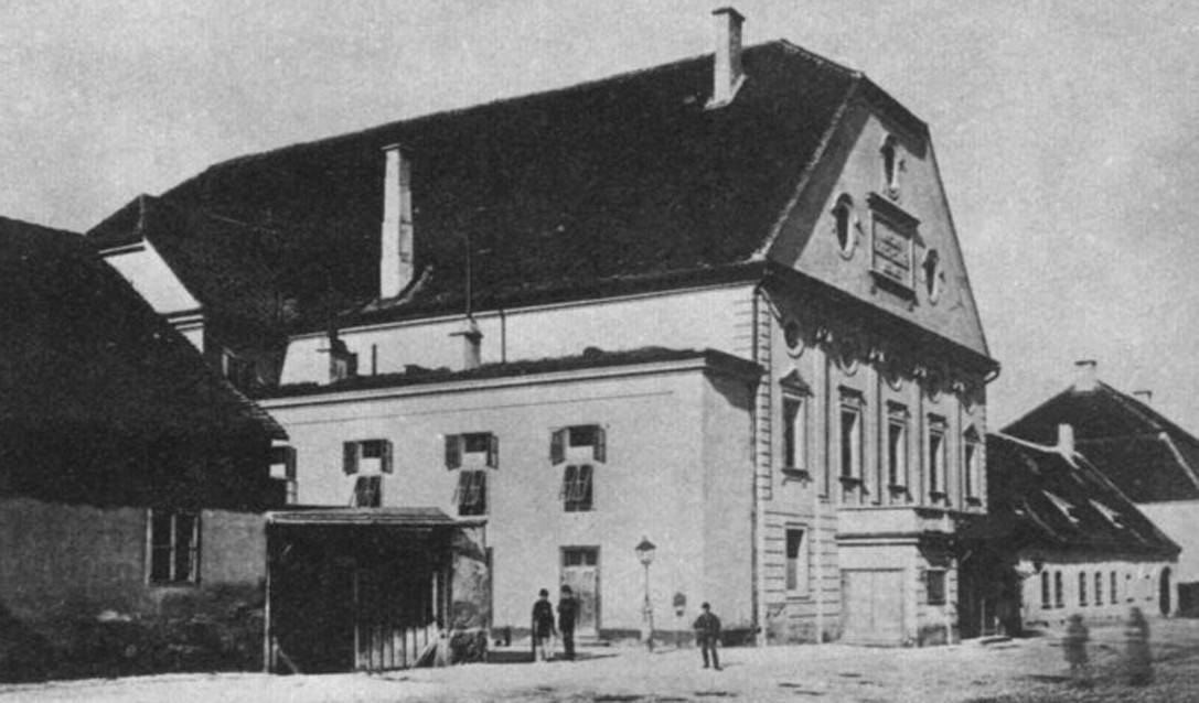 A kolozsvári Farkas utcai kőszínházat az 1930-as években bontották le &bullet;  Fotó: Archív