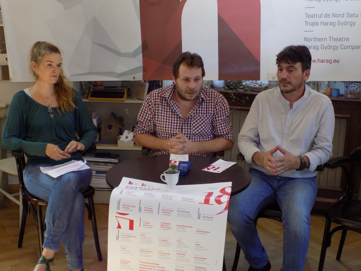 A Szatmári Északi Színház vezetői az évadnyitó sajtótájékoztatón 