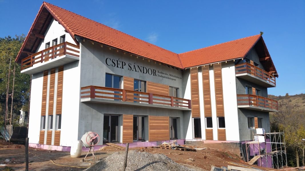 Idén júliusban adnák át Inaktelkén a Csép Sándor oktatási központot &bullet;  Fotó: Áldás, népesség Egyesület