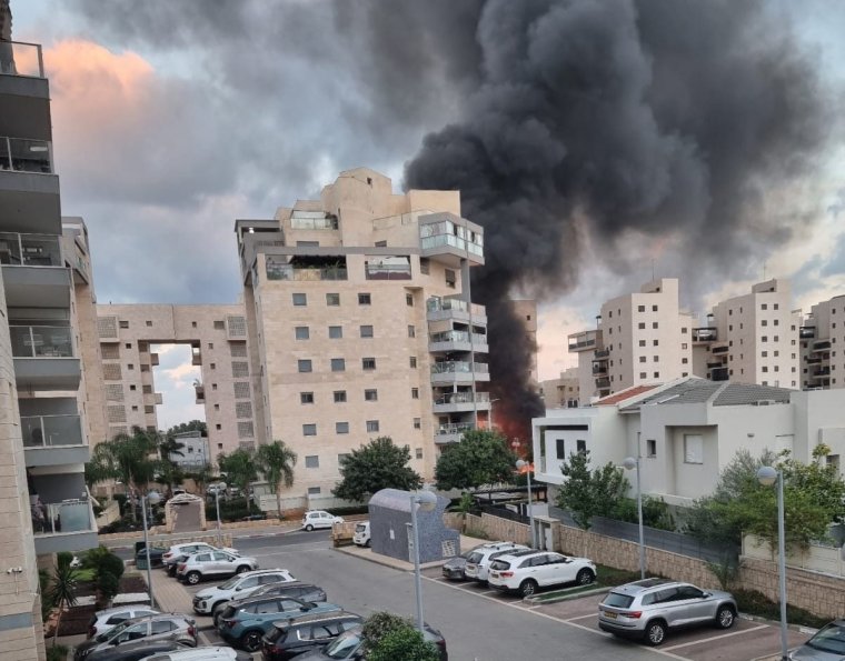 Izrael ellencsapásokat hajtott végre a Gázai övezetben és a libanoni határnál