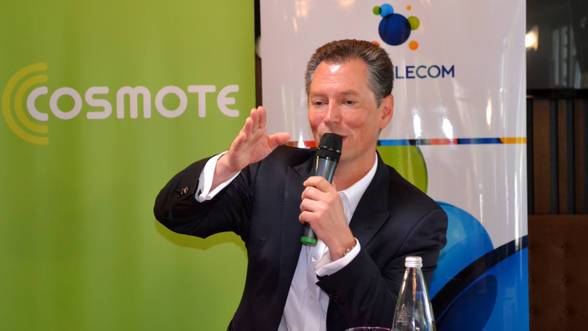 Mobil nyár – dróttal, anélkül, háborúkkal