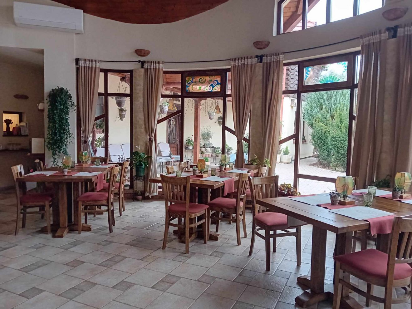 meander panzió kérő