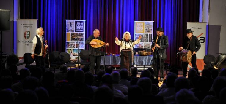 Várat és teret foglaltak Nagyváradon