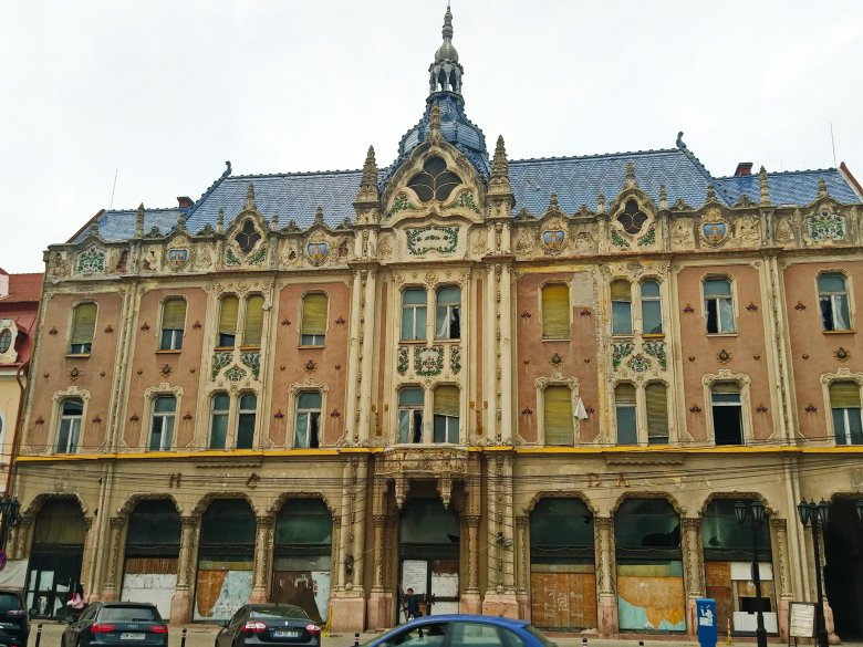 A bedeszkázott szálloda, amelynek „nincs meg a bejárati kulcsa” •  Fotó: Sütő Éva