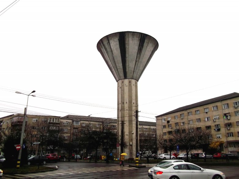 Monstrumból turisztikai célpont? Kilátó és kiállítótér lesz a rogériuszi lepusztult víztoronyból •  Fotó: Farkas László