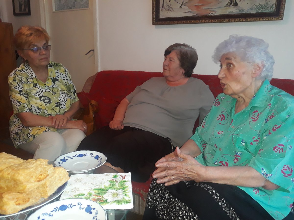 A három nyugalmazott pedagógus: Udvari Ibolya, Szakács Ilona és Bartha Mária &bullet;  Fotó: Szucher Ervin