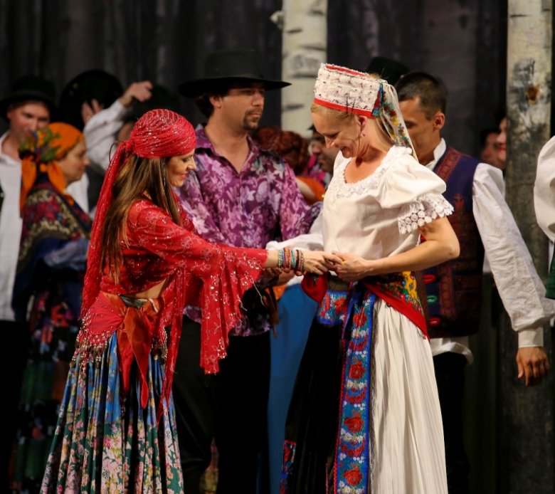 Cigányszerelem a Kolozsvári Magyar Opera előadásában. Lehár Ferenc operettje a közönség egyik kedvence volt az elmúlt évtizedekben •  Fotó: Kolozsvári Magyar Opera