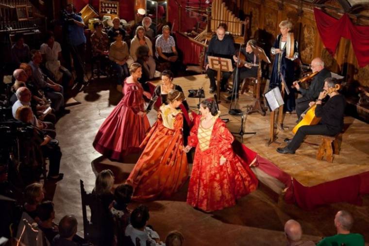 Csíkszereda: közel enged magához a régizene