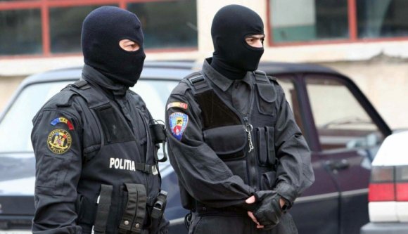 Hangos volt a zene, kihívták a rendőrséget, lövöldözés lett belőle