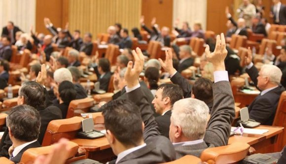 Megváltoztatták az érdekellentét fogalmát a Btk.-ban – kihirdeti Iohannis?