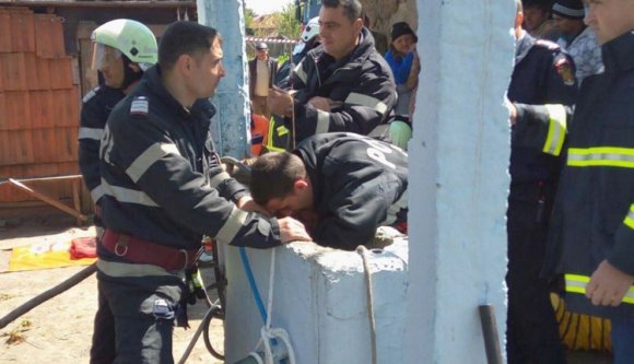 Kihallgatják a kútba esett kisfiú édesanyját és nagymamáját