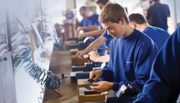 Ingyenes szállás és étkezés jár a szakiskolák diákjainak