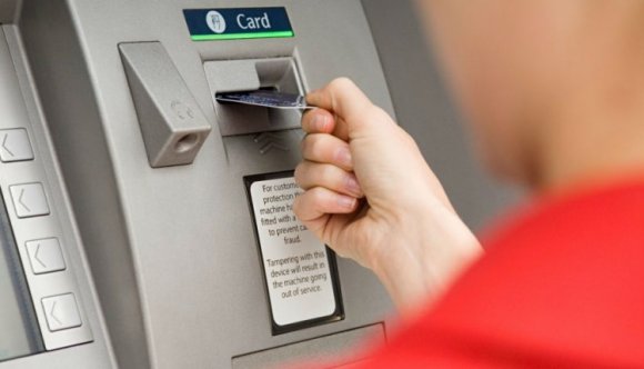 Figyelem! Csalók leselkednek a banki átutalásokra