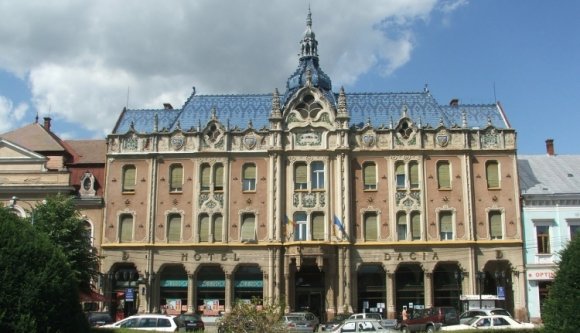 Jogerősen börtönre ítélték a Pannónia Szálló épületét tönkretevő tulajdonost