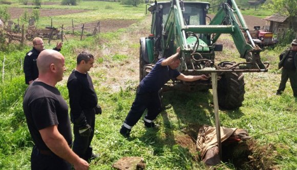 Kútba esett egy ló Kolozs megyében