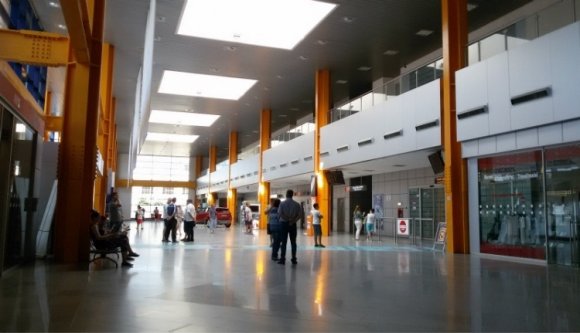 1,3 kiló ékszert foglaltak le a kolozsvári reptéren