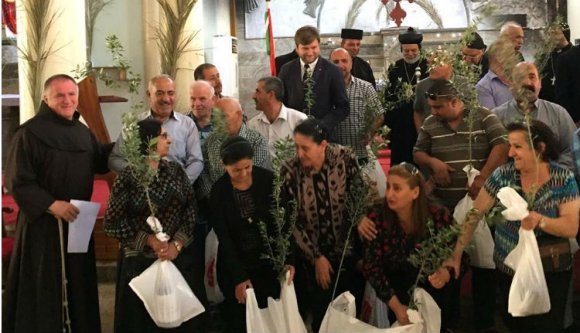 „Tanulhatunk tartást”: iraki keresztényeket látogatott Böjte atya