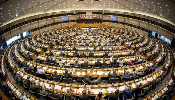 Szigorúan elmarasztalná Magyarországot az EP