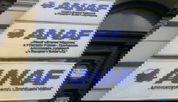 Közel 17 ezer adóellenőr sztrájkol