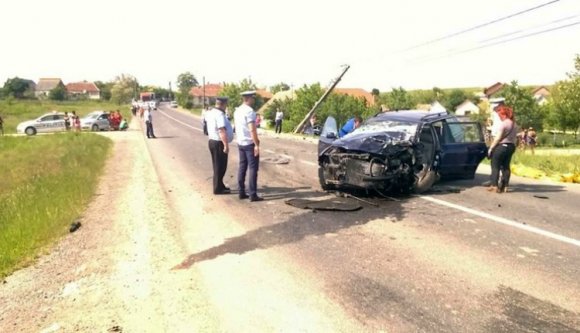 Egymásnak rohant két gépjármű Szatmárban: 3 halott