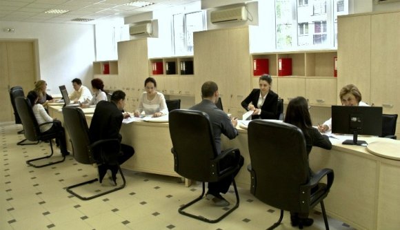 A fináncok után a helyi hivatalnokok is sztrájkolni fognak