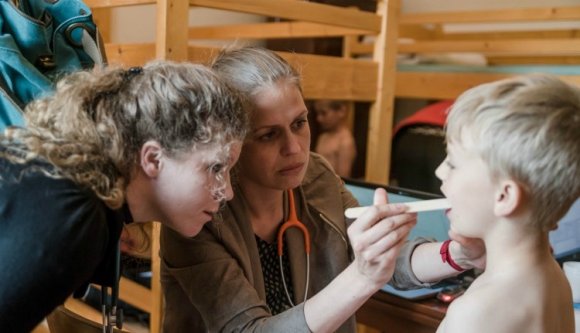 Székely és csángó gyerekek ezreit vizsgálták meg az önkéntes orovosok