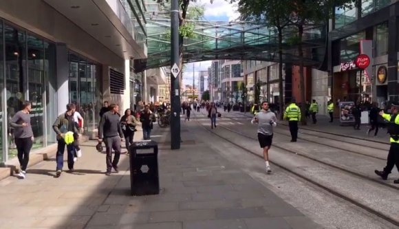 Manchesteri merénylet: őrizetbe vettek egy férfit