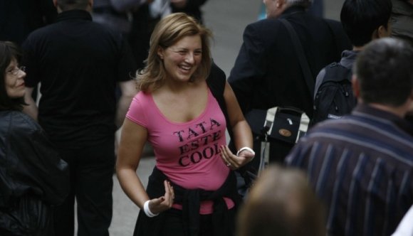 Vádat emelt a DNA Băsescu lánya ellen