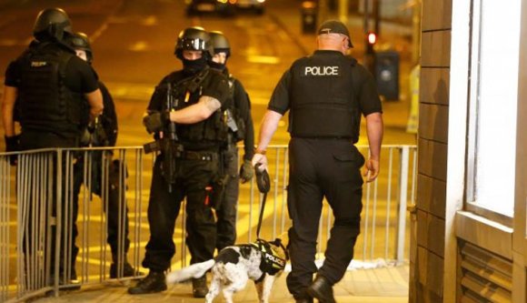 Letartóztatták az ötödik személyt a manchesteri robbantó környezetéből