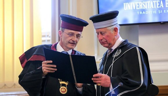 Károly herceg mostantól a BBTE díszdoktora