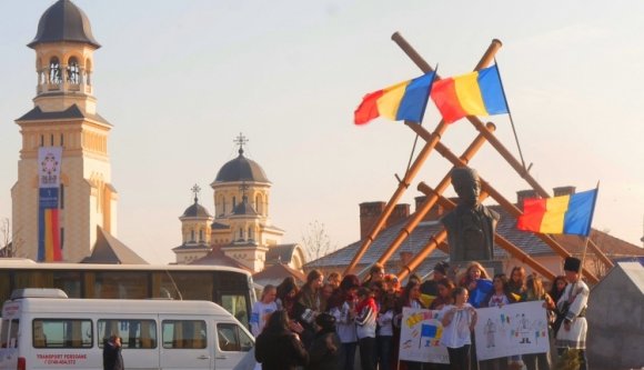 Ingyen repüléssel csábítanák haza a románokat ünnepelni